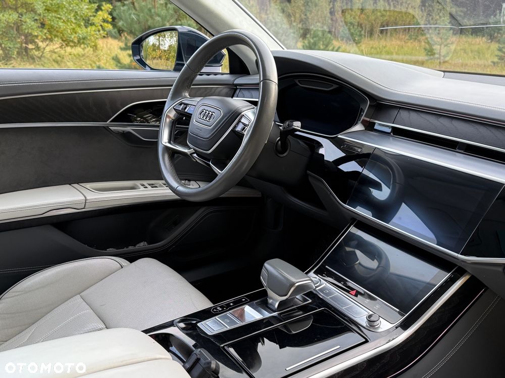 Audi A8 - 10