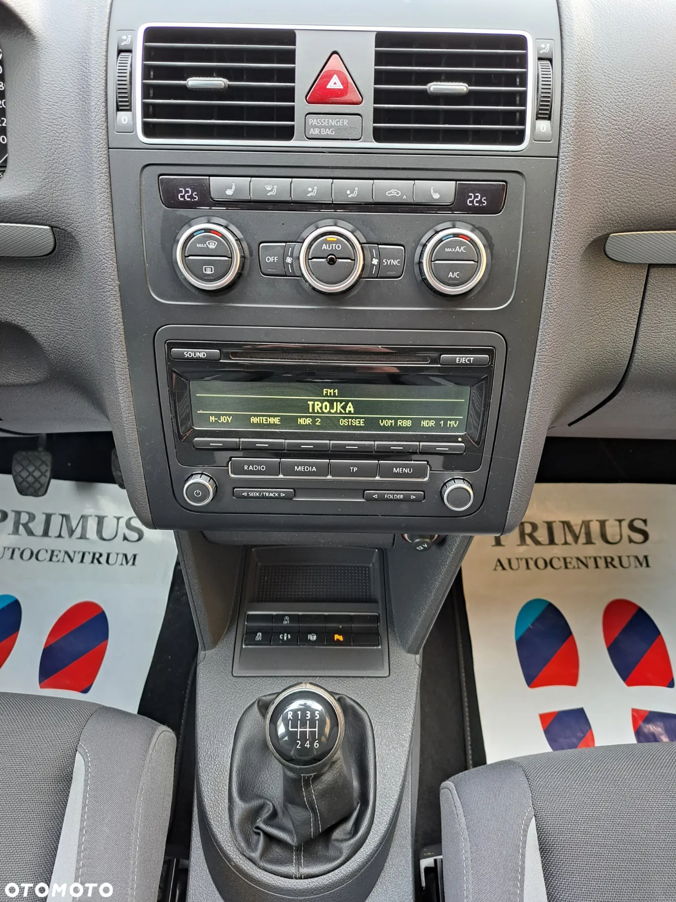 Volkswagen Touran - 15