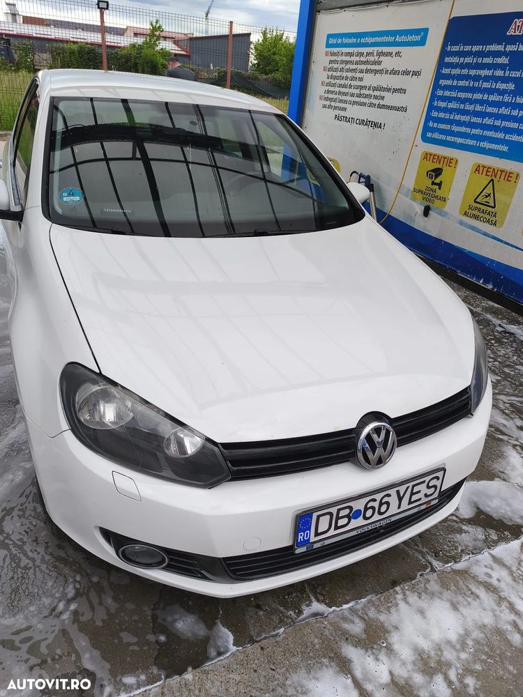 Volkswagen Golf - 2