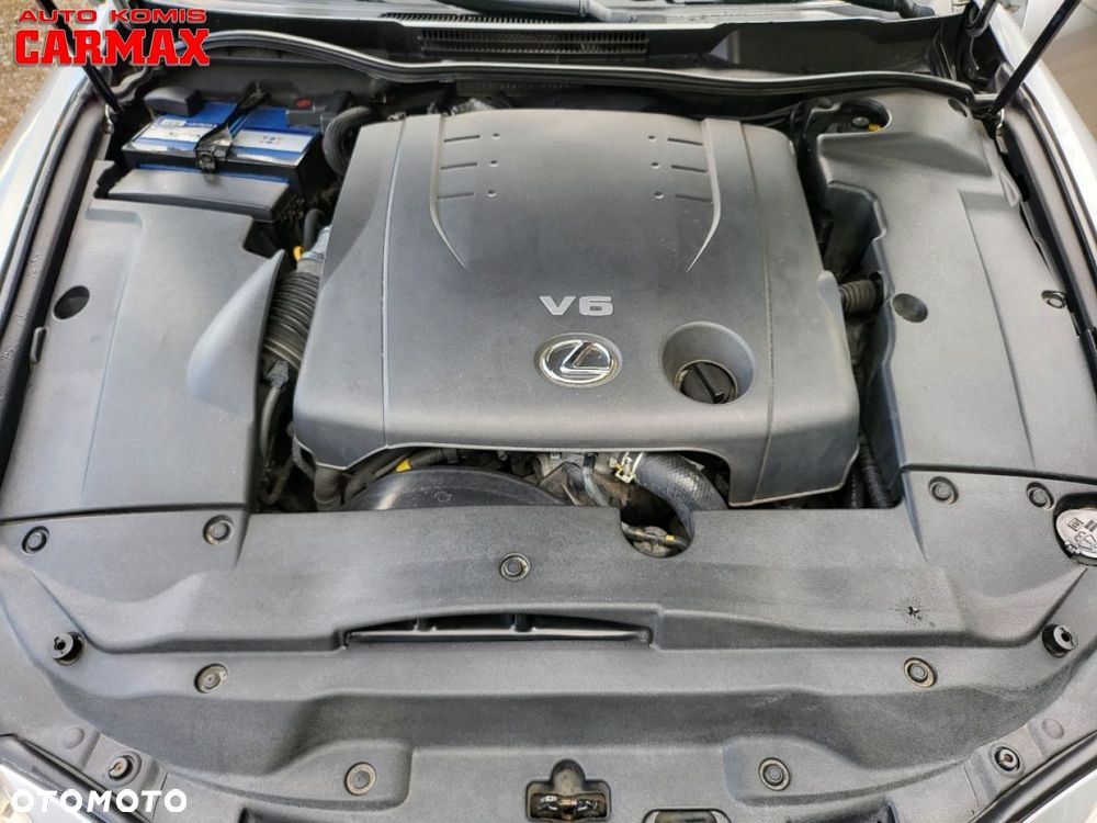Lexus IS - 28