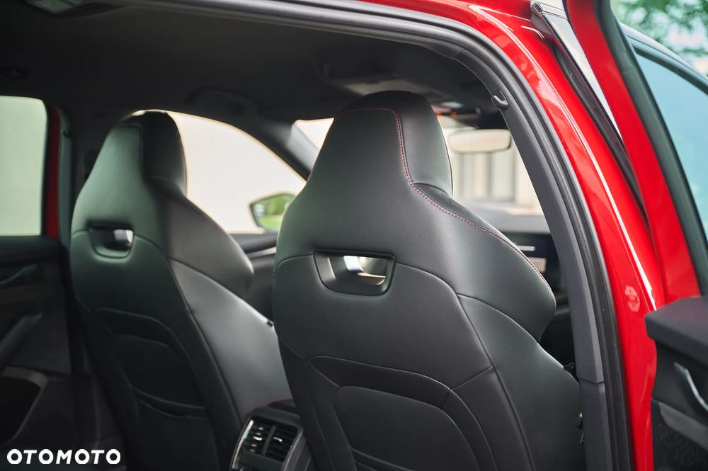 Skoda Octavia 2.0 TDI DSG 4x4 RS Plus - 26