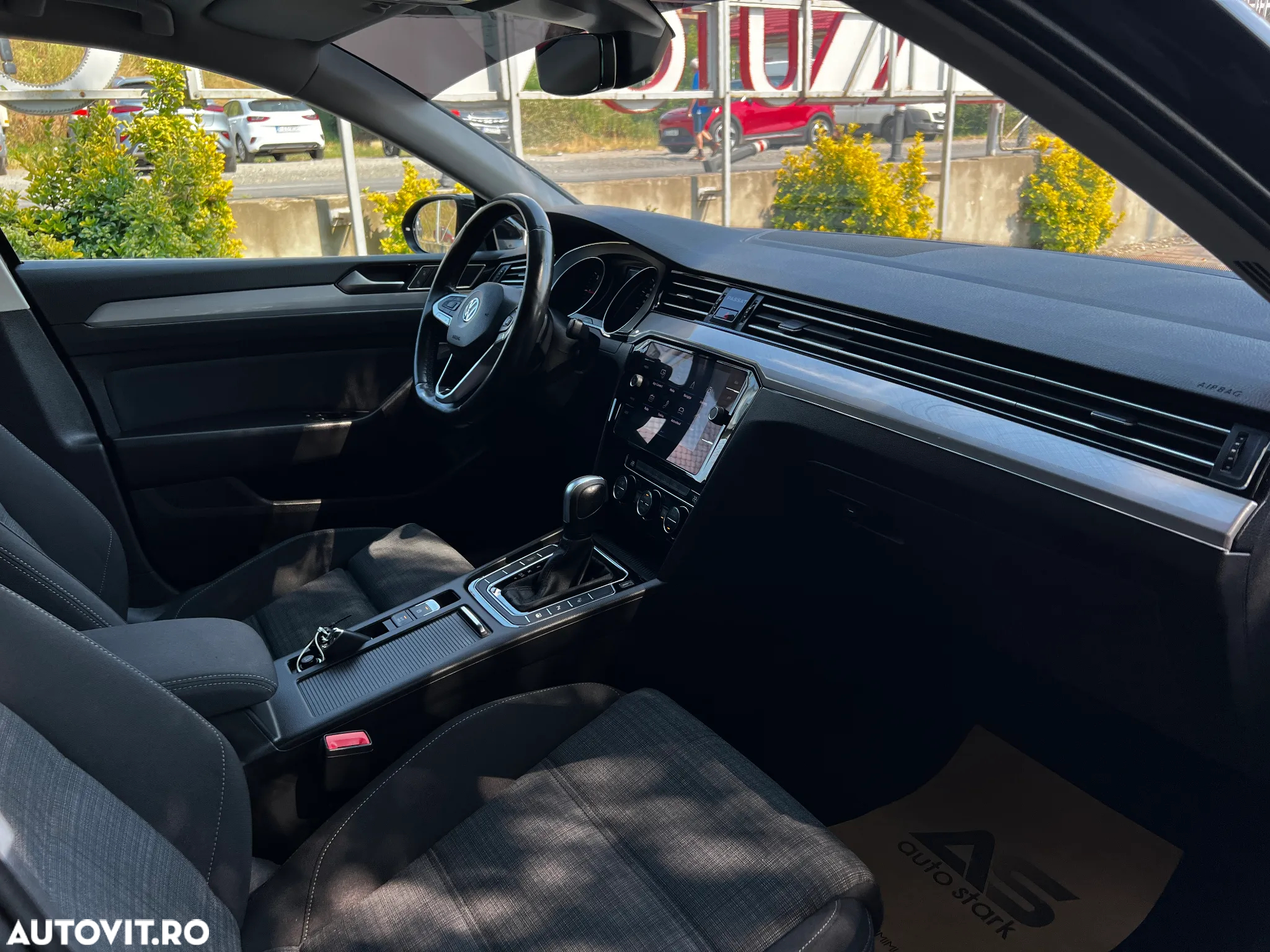 Volkswagen Passat 1.6 TDI DSG Comfortline - 6