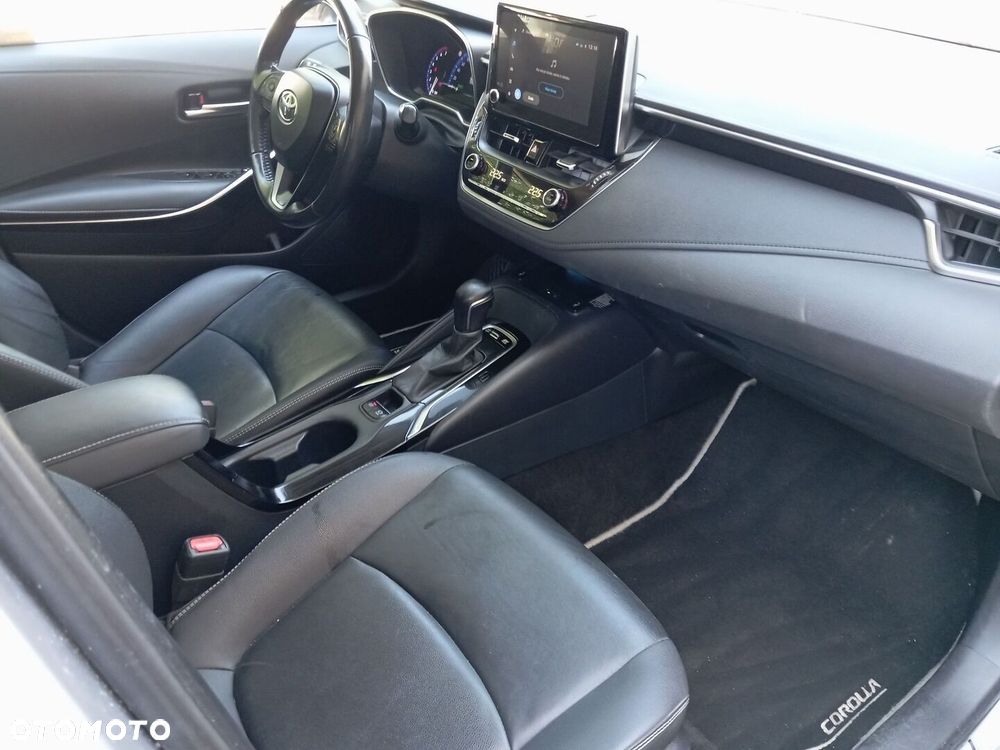 Toyota Corolla 1.8 Hybrid Executive - 12