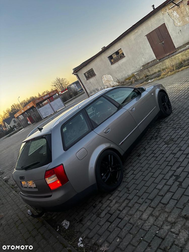 Audi A4 Avant - 4