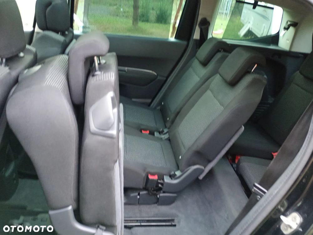 Peugeot 5008 - 37