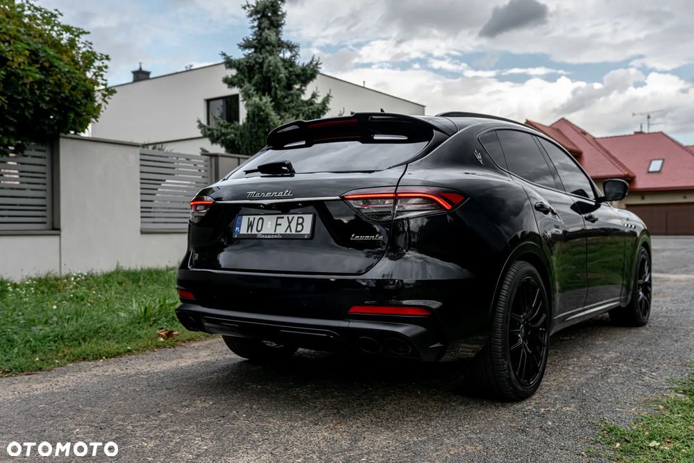 Maserati Levante - 30