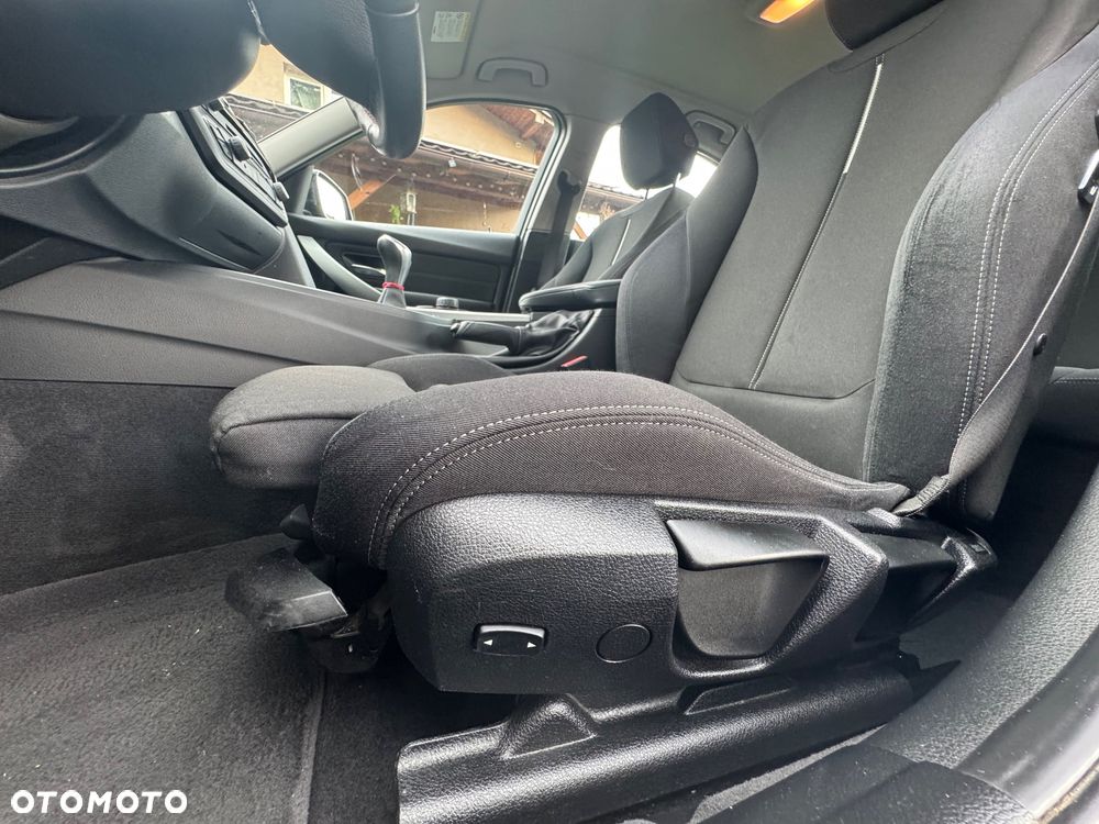 BMW Seria 3 316i Sport Line - 29