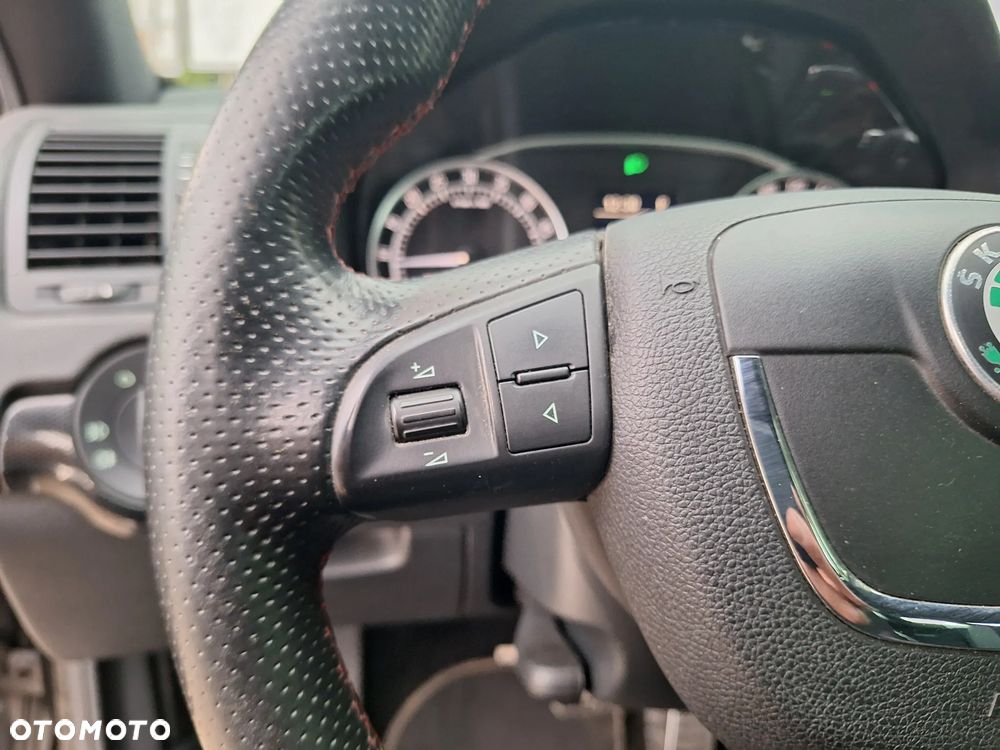 Skoda Octavia 2.0 TDI RS DSG - 18