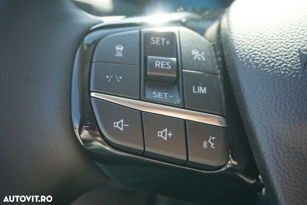 Ford Kuga 1.5 EcoBoost A8 FWD Titanium - 17