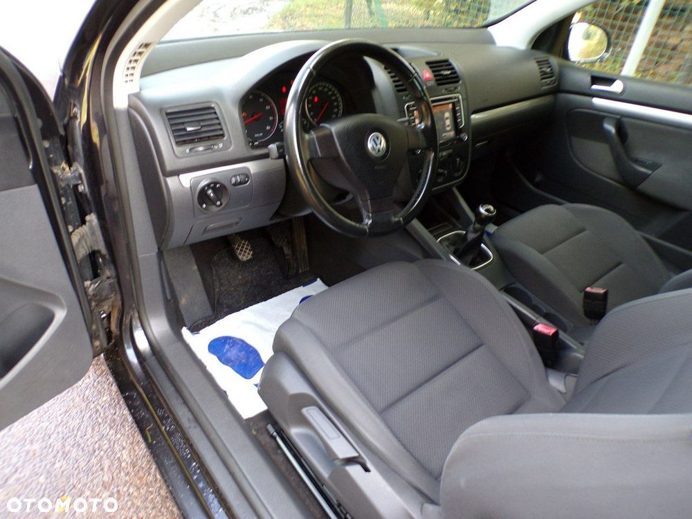 Volkswagen Golf - 20