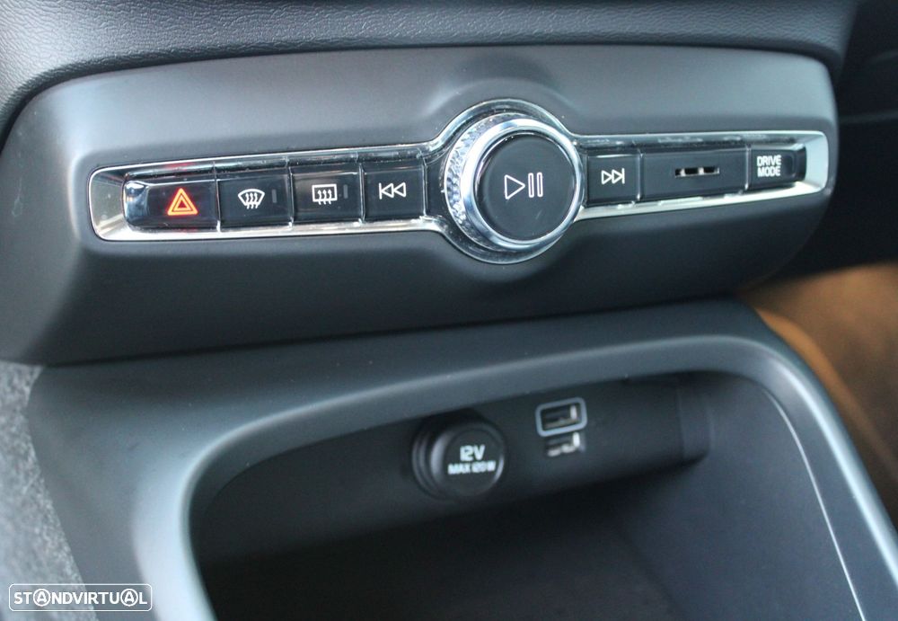 Volvo XC 40 1.5 T4 PHEV Inscription - 36