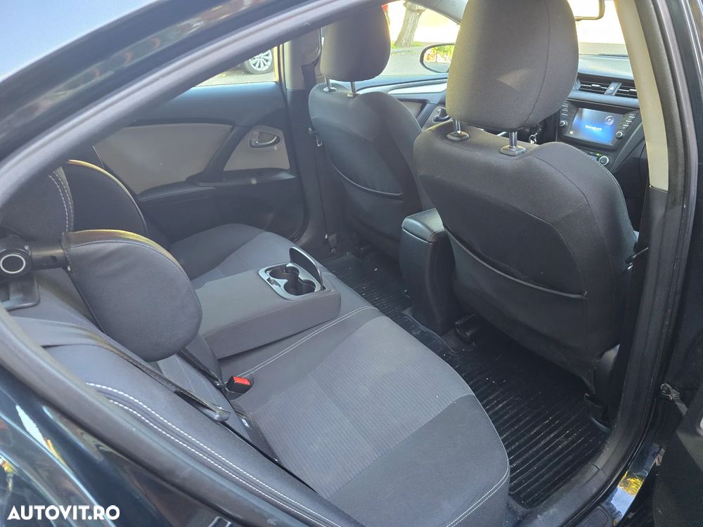 Toyota Avensis - 7