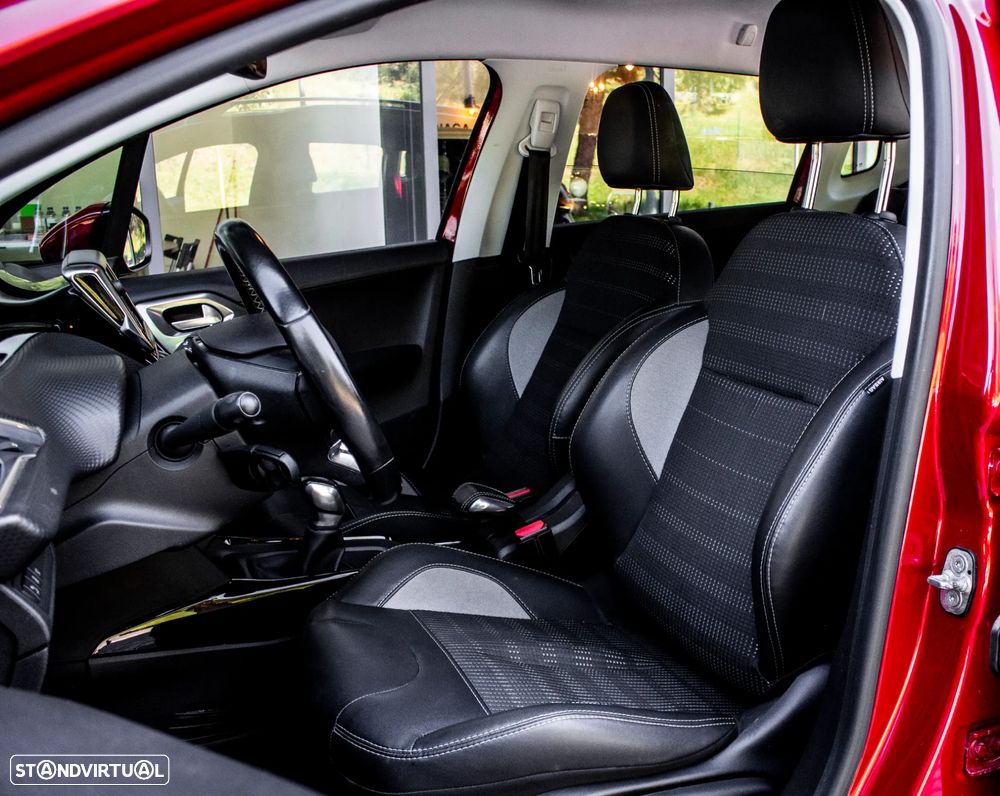 Peugeot 2008 PureTech 110 Stop&Start Allure - 25