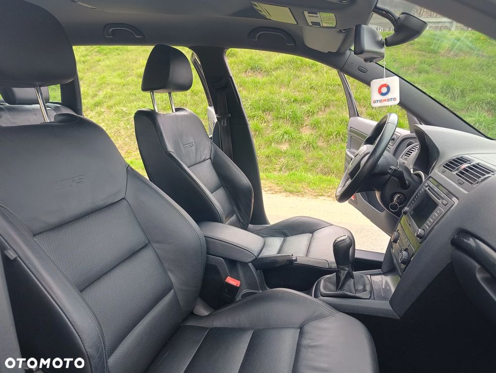 Skoda Octavia 2.0 TDI RS - 35