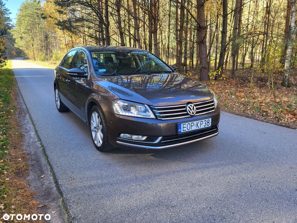 Volkswagen Passat 2.0 TDI Highline DSG - 2