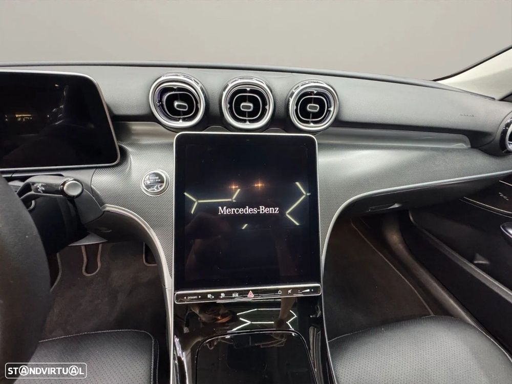 Mercedes-Benz C 300 e T 9G-TRONIC Avantgarde — fotografia 18