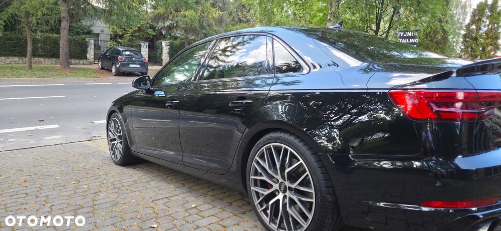 Audi A4 Limousine 2.0 TFSI Quattro S tronic - 5