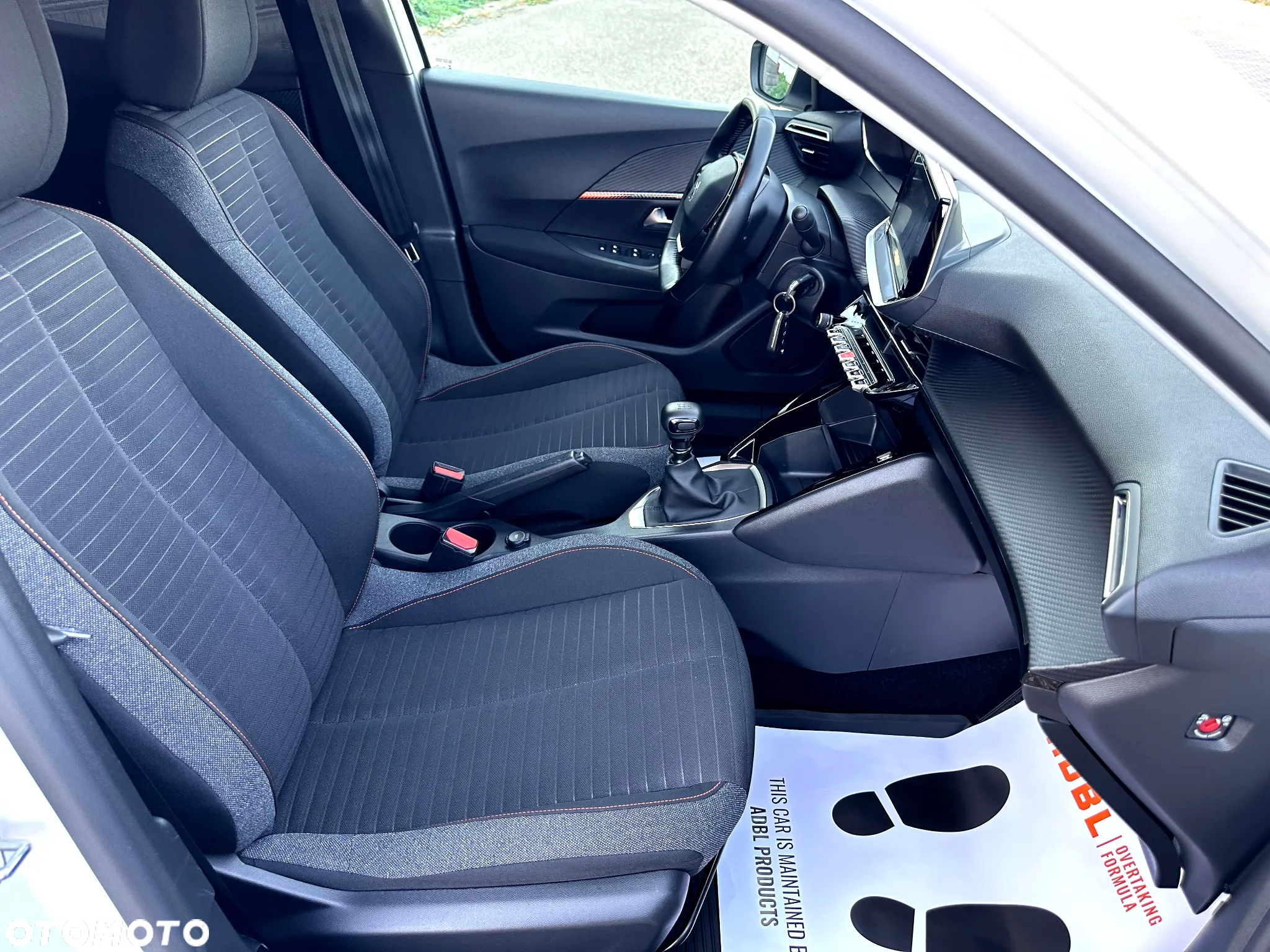 Peugeot 2008 PureTech 100 Style - 35