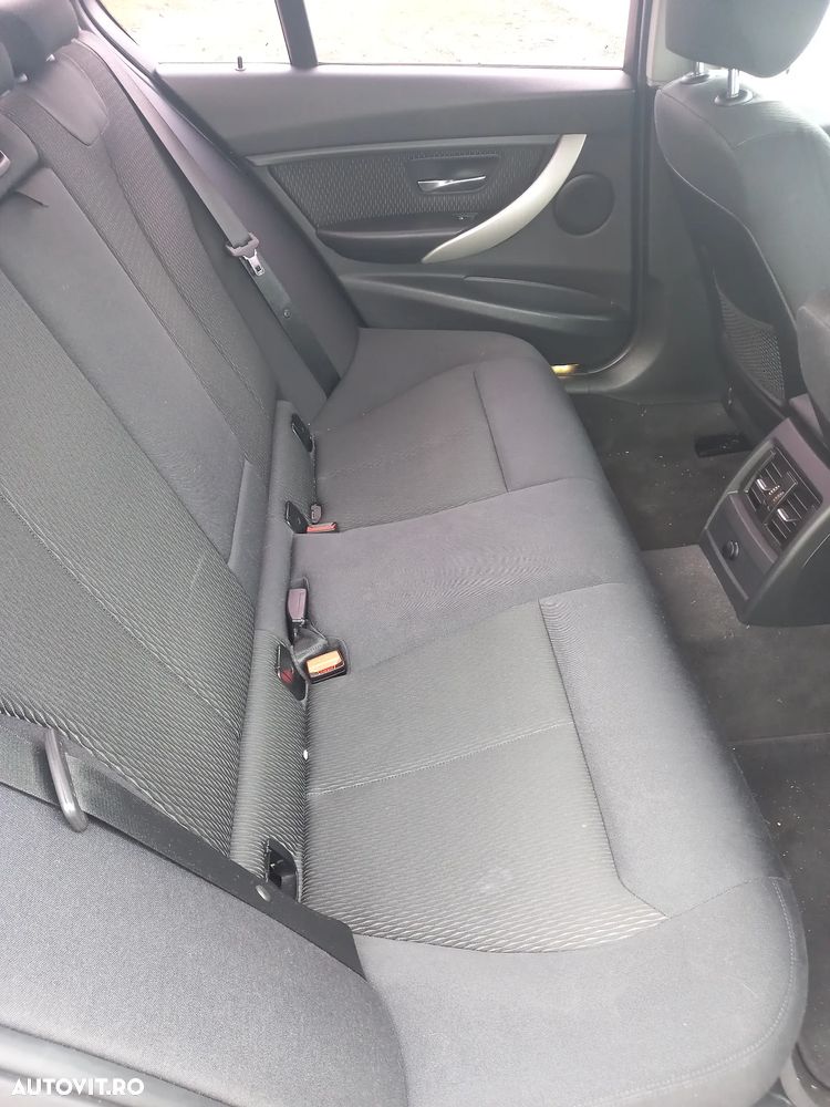 BMW Seria 3 320d xDrive DPF - 3