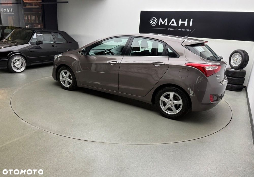 Hyundai i30 1.6 CRDI Trend - 9