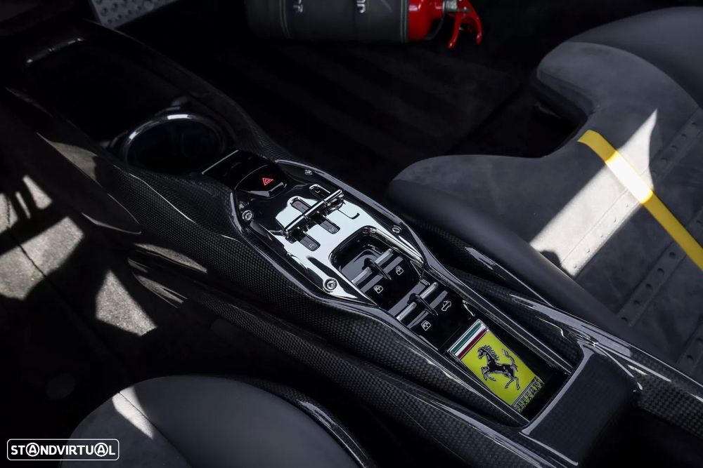 Ferrari SF90 Spider Fiorano - 10