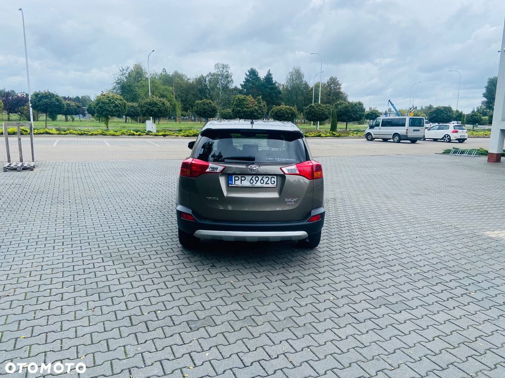Toyota RAV4 2.0 D-4D Premium 4x2 - 4