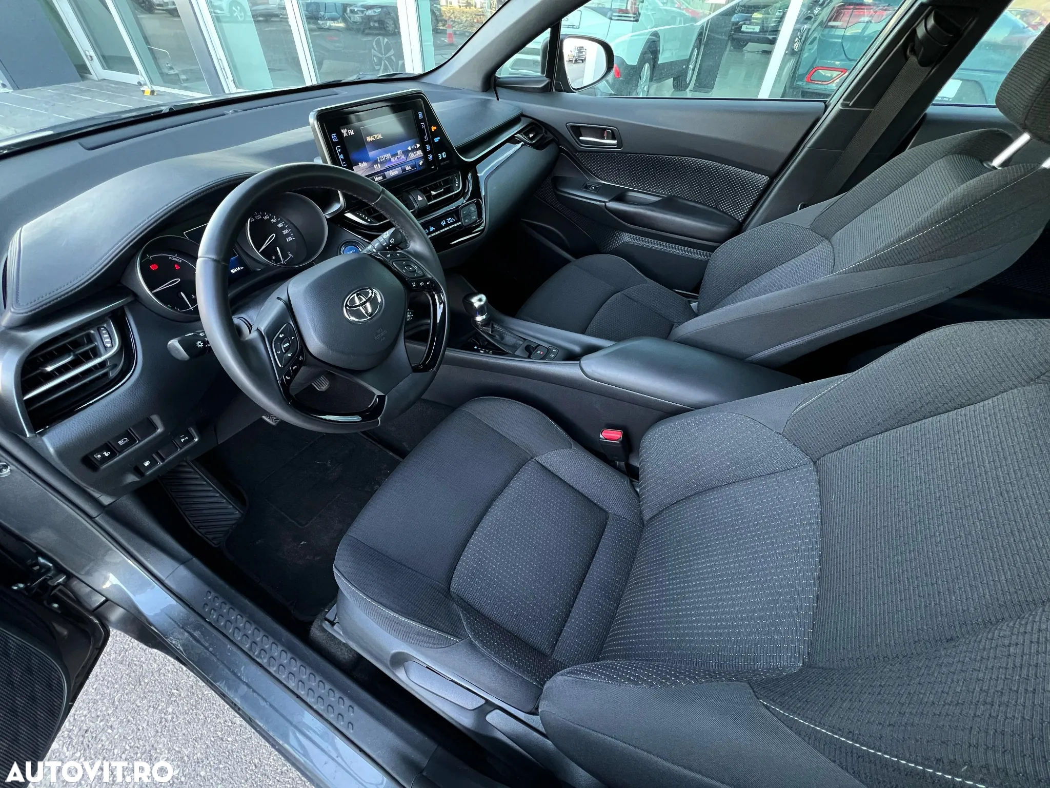 Toyota C-HR 1.8 HSD 122 CP 4x2 CVT Cult - 11