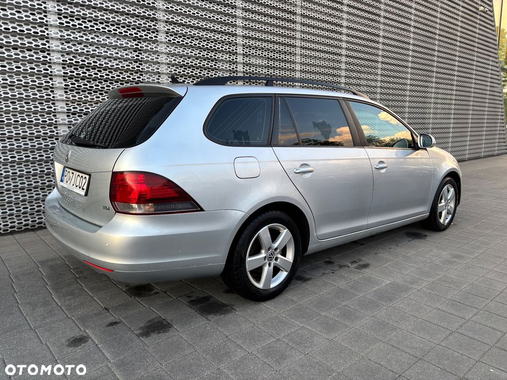 Volkswagen Golf - 2