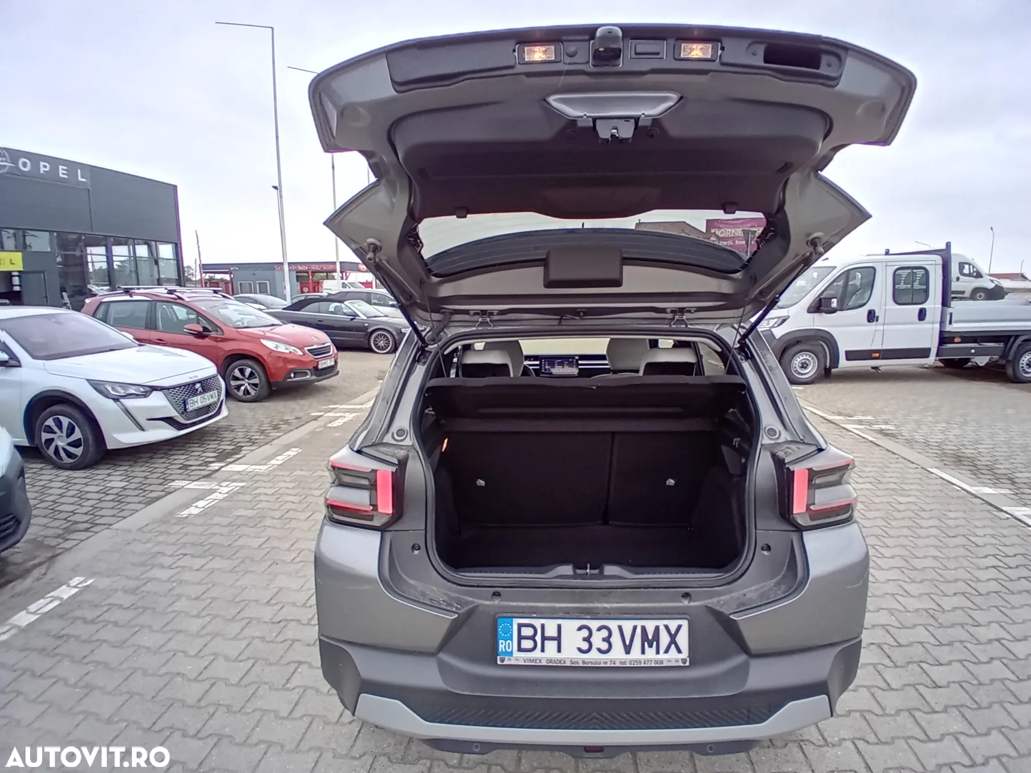 Citroën C3 1.2 PureTech 100 S&S BVM6 MAX - 10