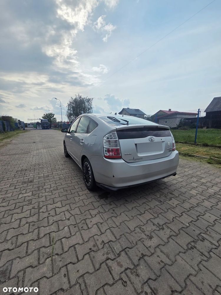 Toyota Prius 1.5 VVT-i Prestige - 3