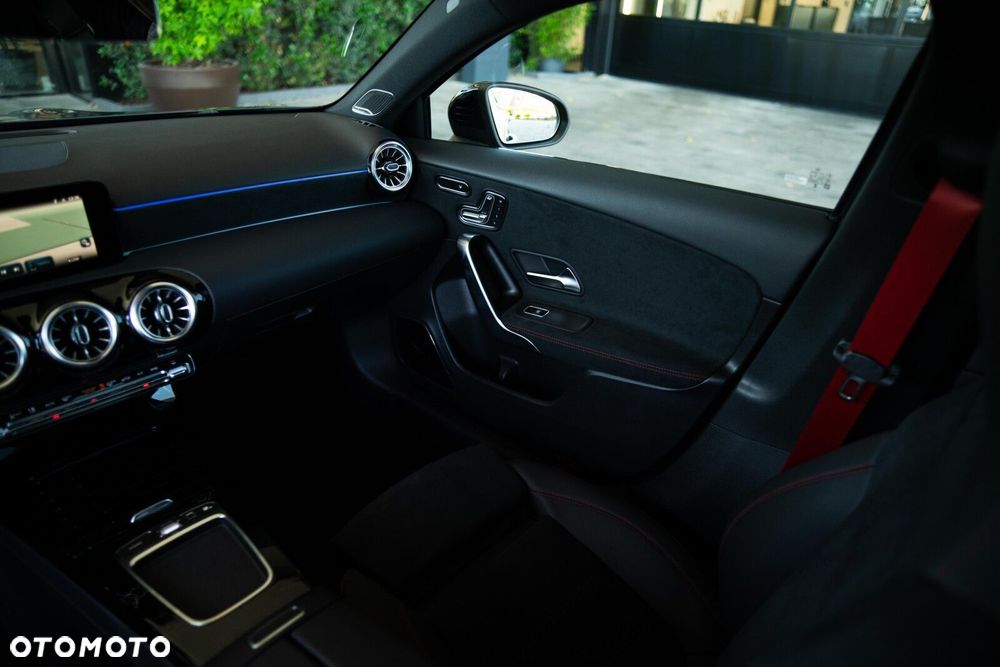 Mercedes-Benz Klasa A 45 S AMG 4-Matic 8G-DCT - 30