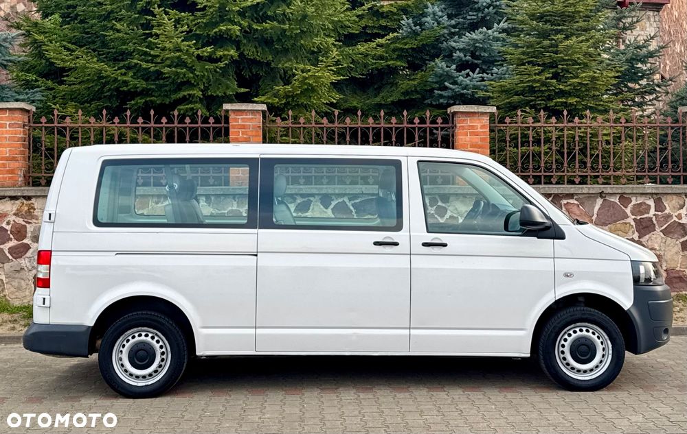 Volkswagen Caravelle - 5