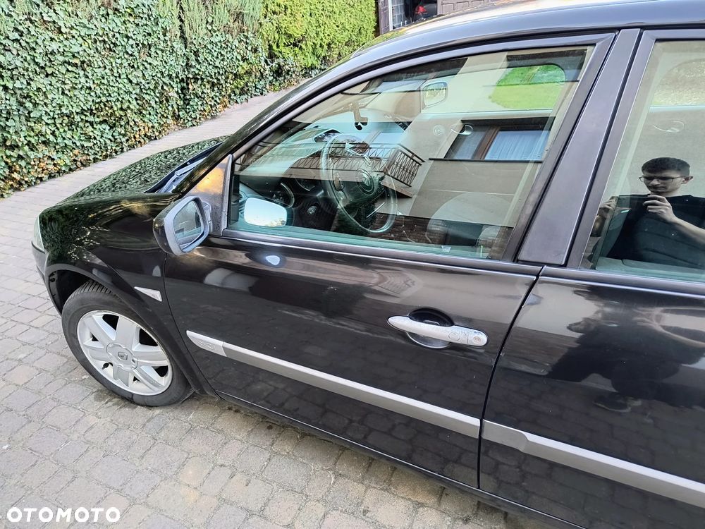 Renault Megane 1.9 dCi Dynamique - 8