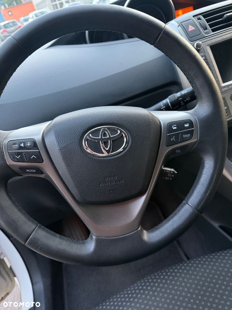 Toyota Verso 2.0 D-4D Premium 7os - 11