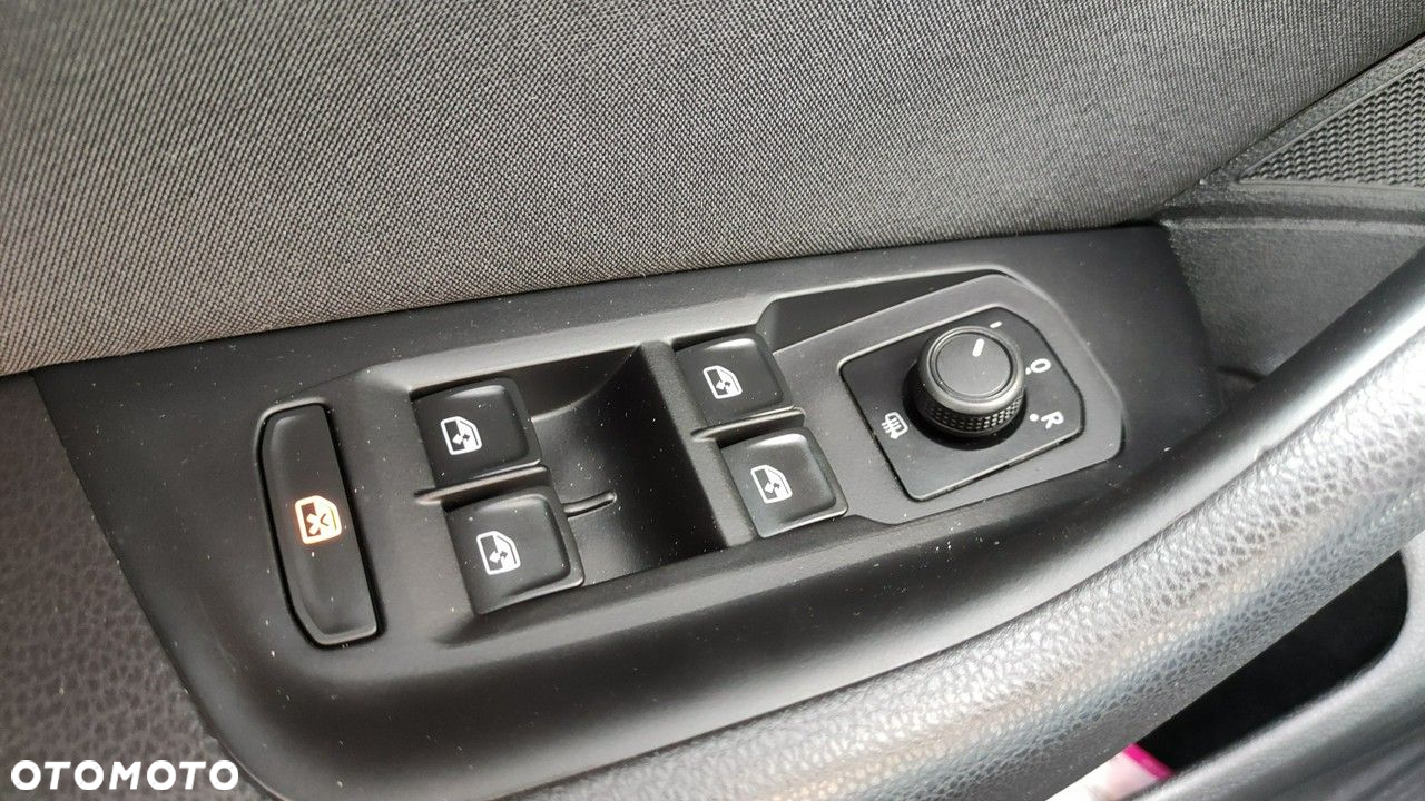 Volkswagen Passat - 20