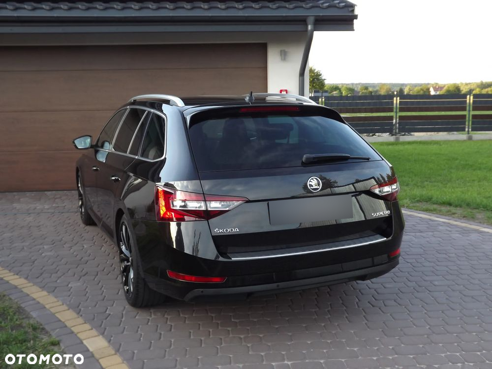 Skoda Superb Combi 2.0 TDI Style - 24