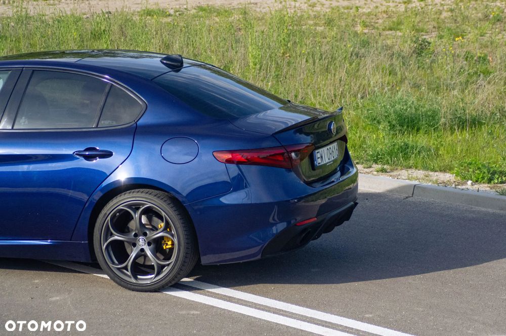 Alfa Romeo Giulia 2.0 Turbo 16V AT8-Q4 Ti - 6