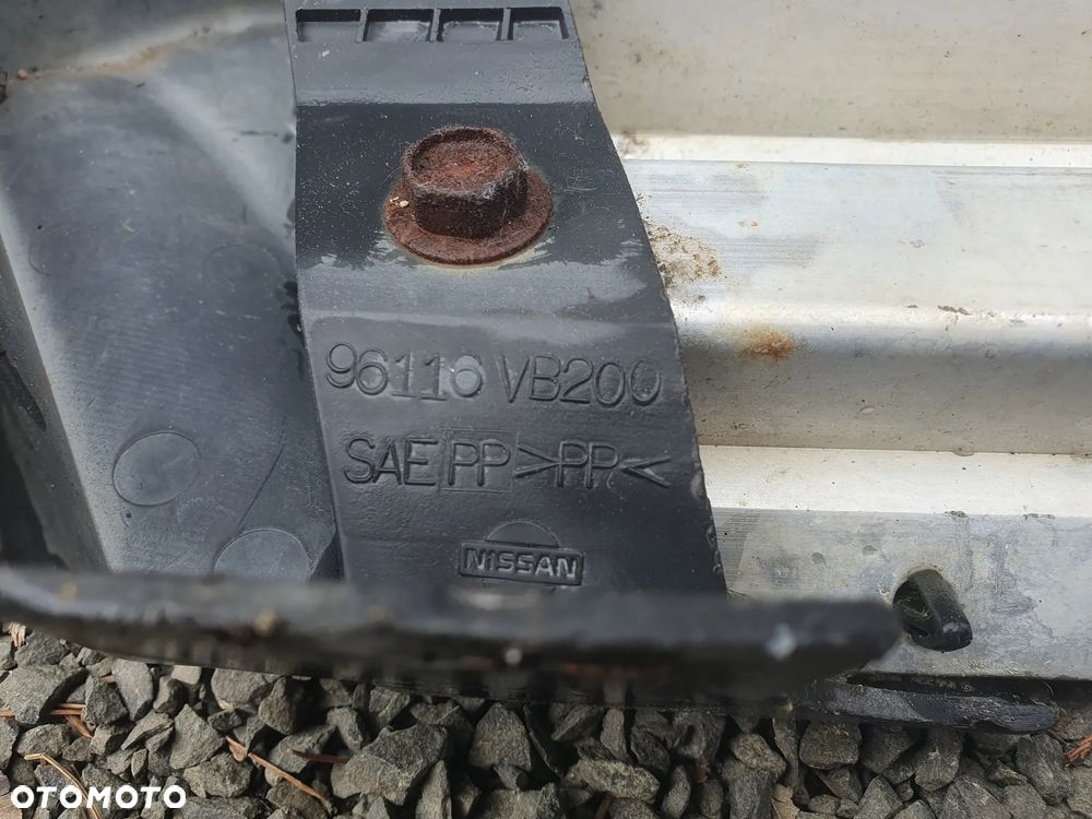 Nissan Patrol Y61 1999 Progi boczne PRAWY LEWY CAŁE MOCOWANIA   96117VB200         96116VB200 - 8