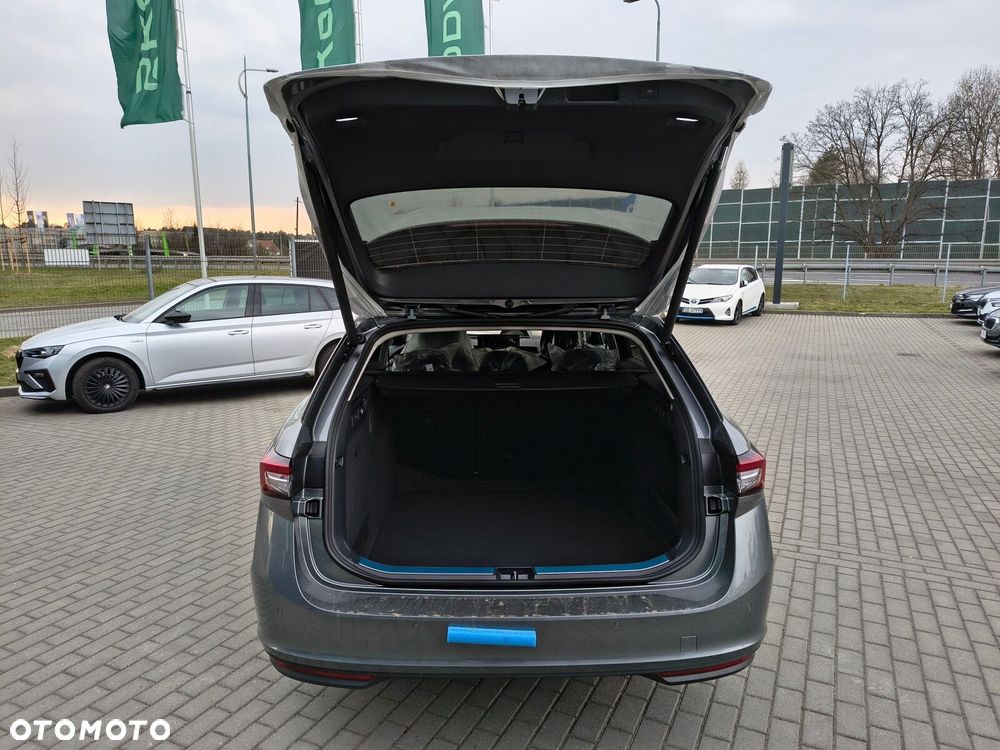 Skoda Superb 2.0 TDI SCR Drive DSG - 10