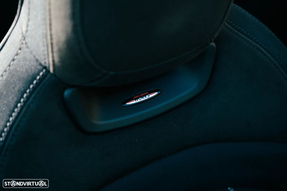 MINI Cabrio John Cooper Works Auto Desportiva - 24