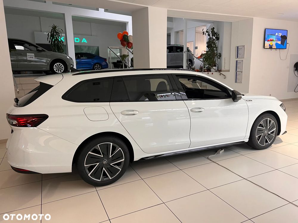 Skoda Superb 2.0 TSI Sportline DSG - 2