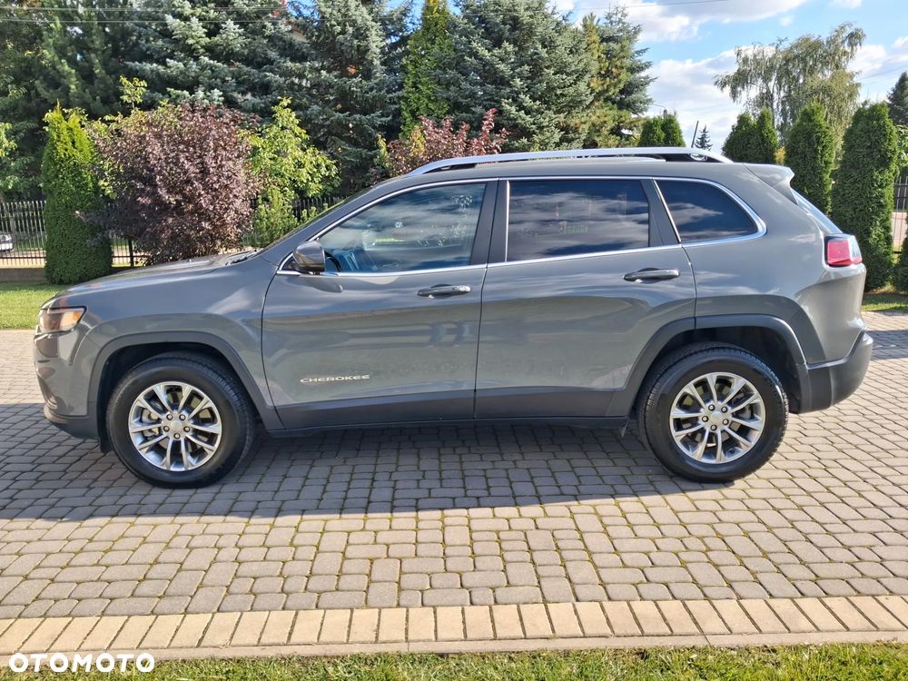 Jeep Cherokee - 3