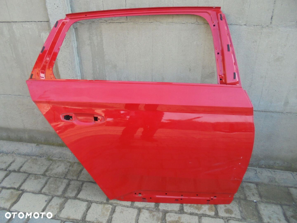 SKODA SUPERB III KOMBI 3V9 - drzwi tylne prawe