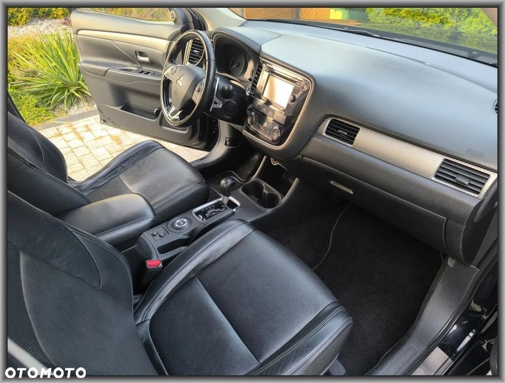 Mitsubishi Outlander 2.0 Intense + 4WD CVT - 5