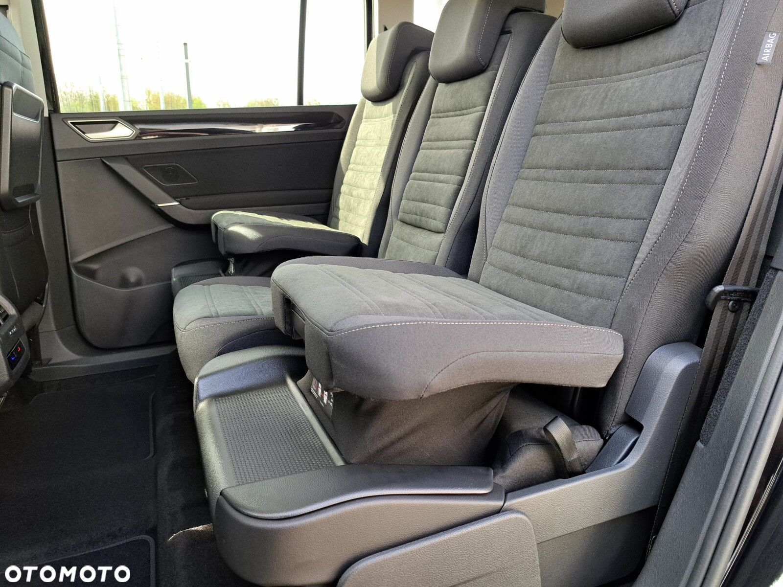 Volkswagen Touran 2.0 TDI BMT Highline DSG - 35