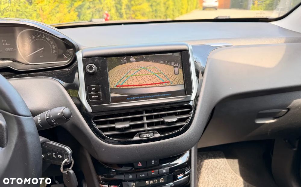 Peugeot 208 1.2 PureTech Allure - 20