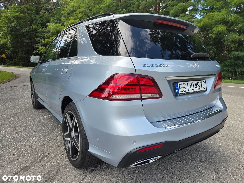 Mercedes-Benz GLE 250 d 4-Matic - 3