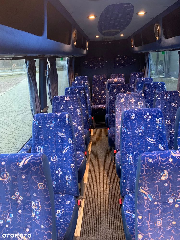 Mercedes-Benz Sprinter 515 CDI 21 miejsc siedzących + 5 stojących - 10