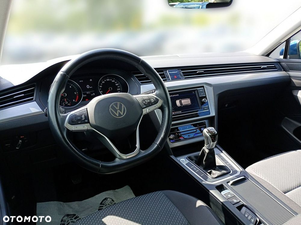 Volkswagen Passat Variant 2.0 TDI EVO Essence - 16
