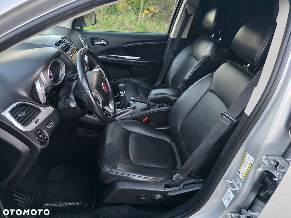 Fiat Freemont 2.0 Multijet Lounge - 16